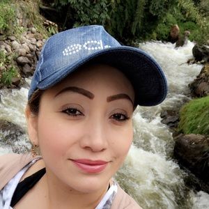 Meet your Posher, Adriana